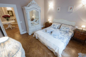 Leopoldo Luxurious Apartment Near The Center